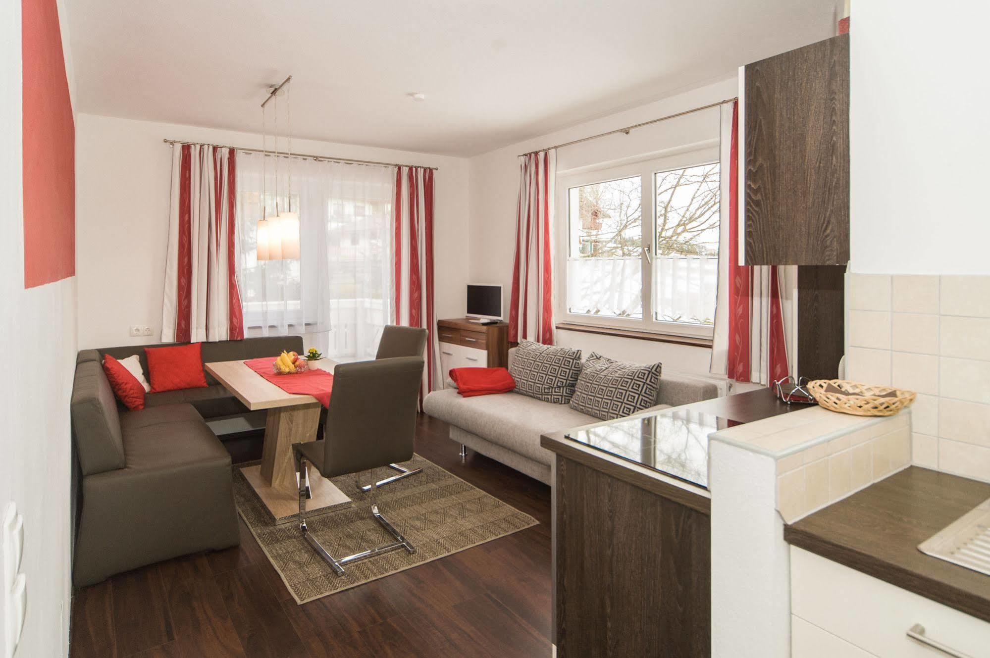 Haus Alpina Ski In & Ski Out Schladming Exterior photo